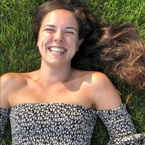 Meet your Posher, Cecelia